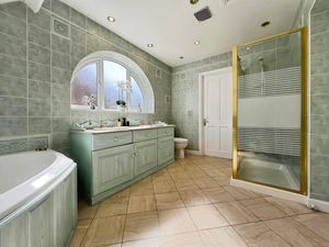 Photo 35- click for photo gallery